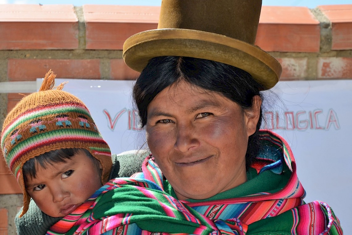 Aimara-naisten voimaantuminen Bolivian tasangolla