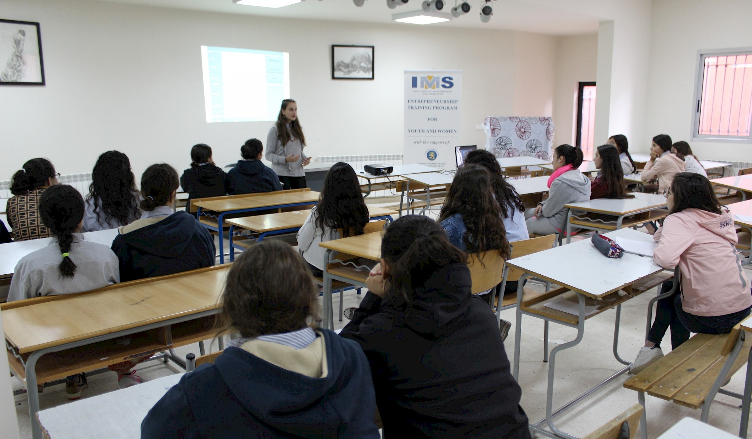 As a part of Inter-Cultur's latest project in Lebanon, the initiative aims to provide the youth vocational education under the Dual System model. This means that not only will the student learn in the classrooms but also under carefully selected companies to strengthen their learning process.