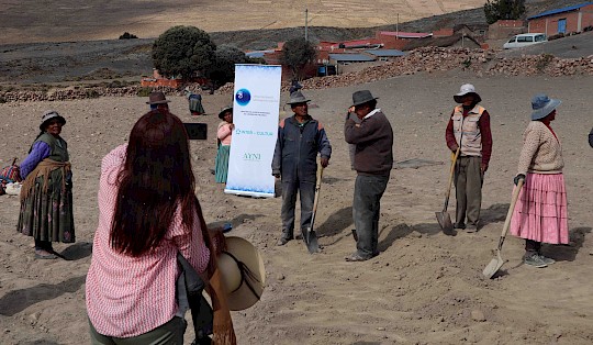 The drought in the Altiplano threatens the traditional agriculture of the communities, a problem that the greenhouses built by Inter-Cultur will address.